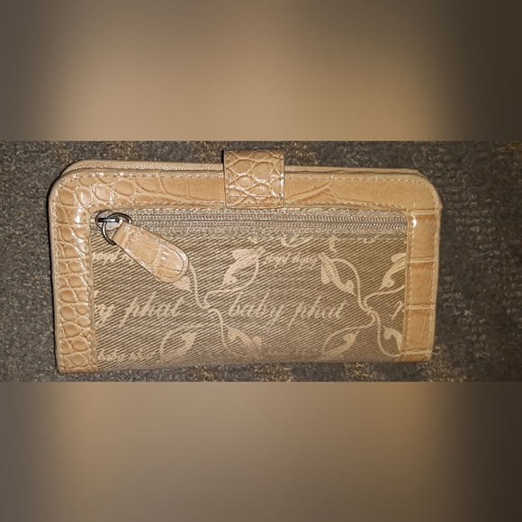 Gently used BabyPhat 6.5x3.5 thin fold studded wallet has slight discoloration - Picture 3 of 4